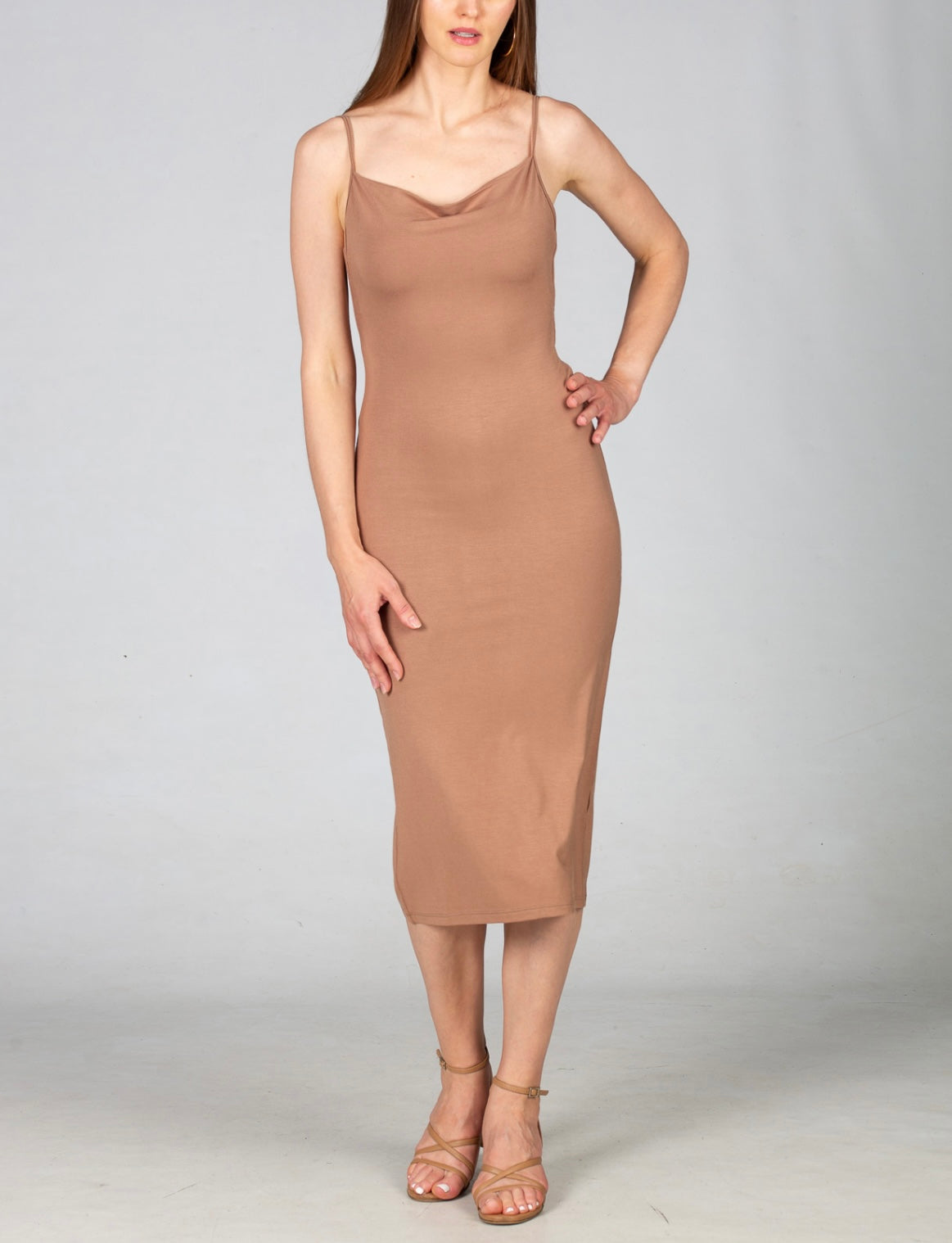 abito estivo color cammello